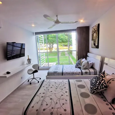 Sol & Mar Cartagena, Beachfront & Private Pool *