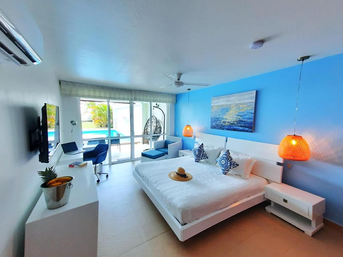 Sol & Mar Cartagena, Beachfront & Private Pool *