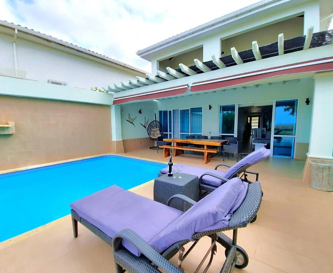Sol & Mar Cartagena, Beachfront & Private Pool *