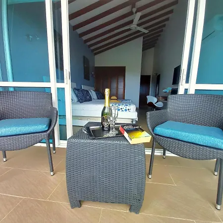 Villa Sol & Mar Cartagena, Beachfront & Private Pool Cartagena