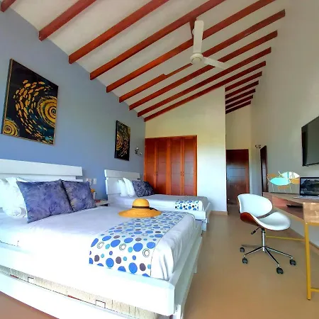 Villa Sol & Mar Cartagena, Beachfront & Private Pool Cartagena