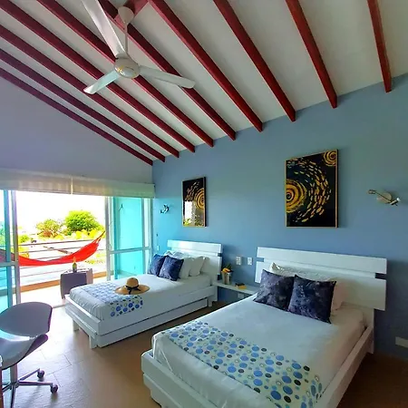 Villa Sol & Mar Cartagena, Beachfront & Private Pool Cartagena